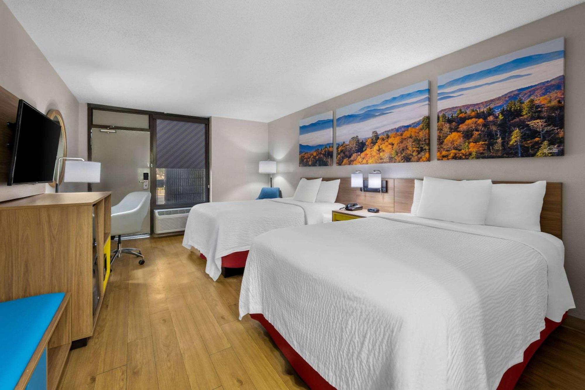 Days Inn By Wyndham Raleigh Midtown Екстер'єр фото