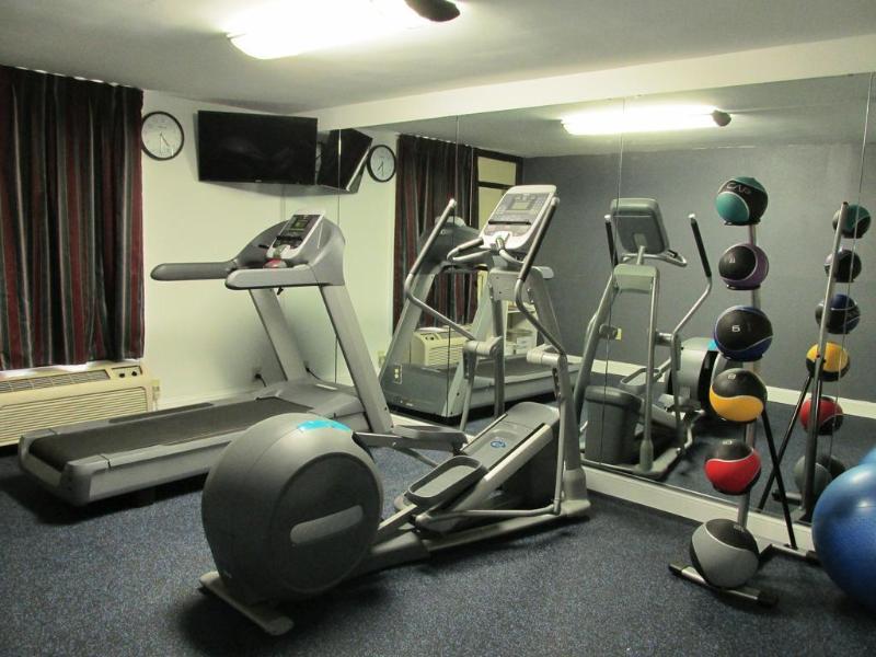 Days Inn By Wyndham Raleigh Midtown Екстер'єр фото